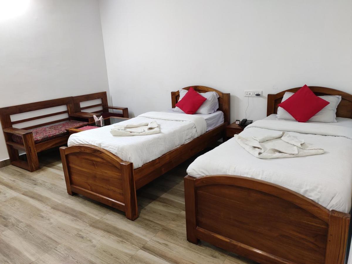 Hotel Nakshatra Karimganj Eksteriør billede