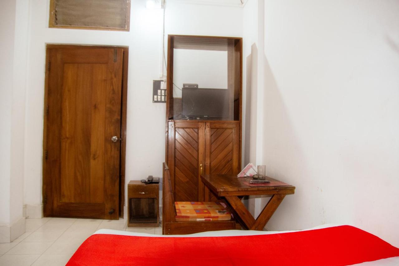 Hotel Nakshatra Karimganj Eksteriør billede