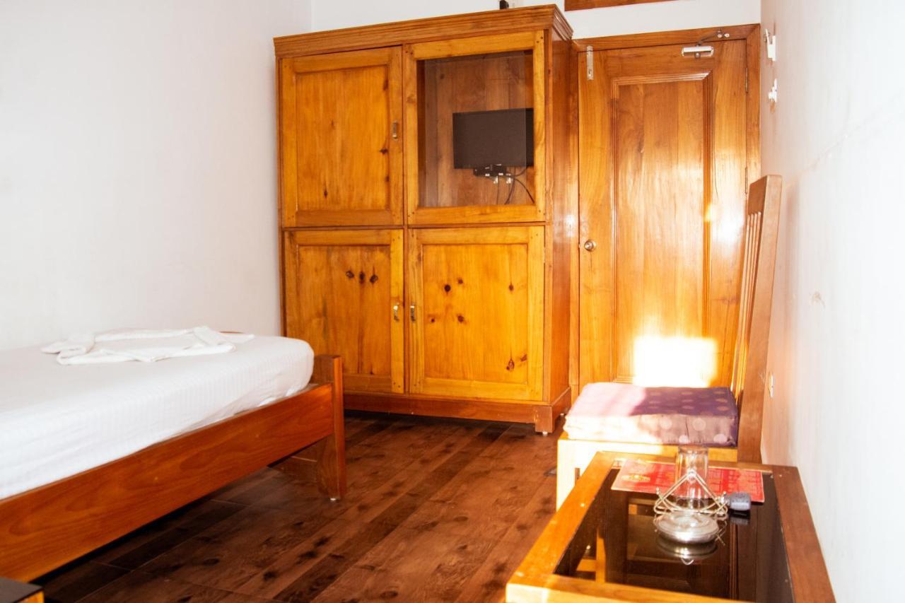 Hotel Nakshatra Karimganj Eksteriør billede