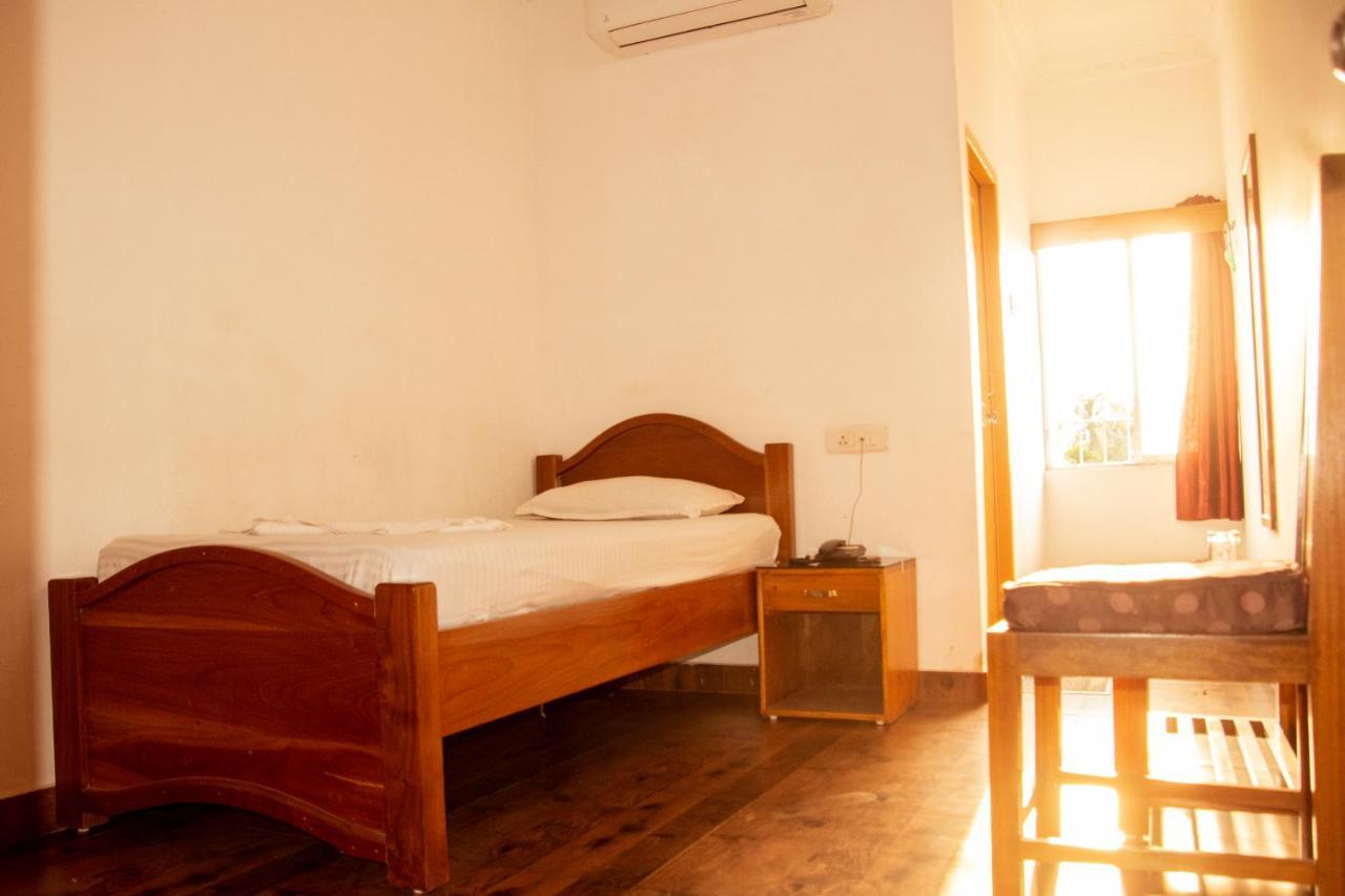 Hotel Nakshatra Karimganj Eksteriør billede